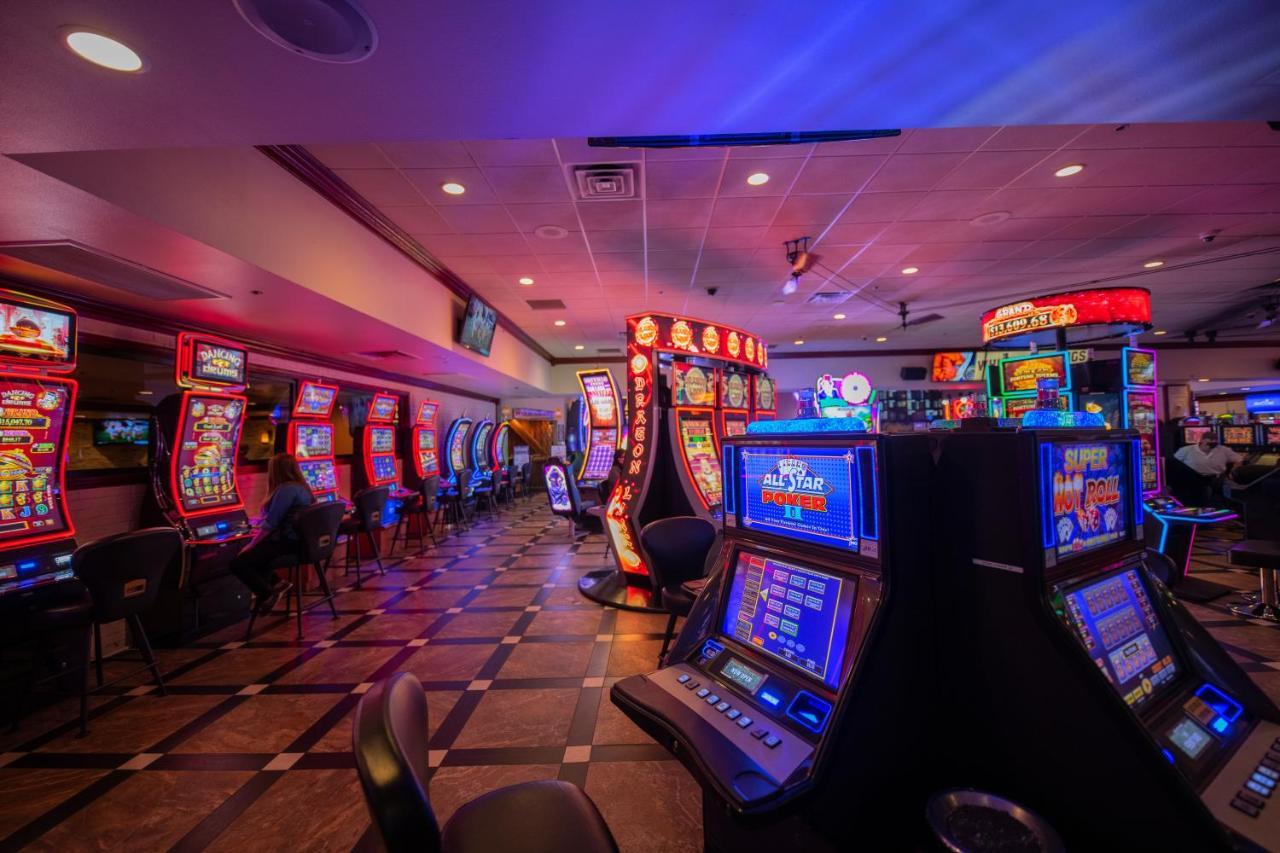 3⋆ ELLIS ISLAND HOTEL CASINO & BREWERY ≡ Лас-Вегас, NV, США ≡ Lowest  Booking Rates For Ellis Island Hotel Casino & Brewery in Лас-Вегас