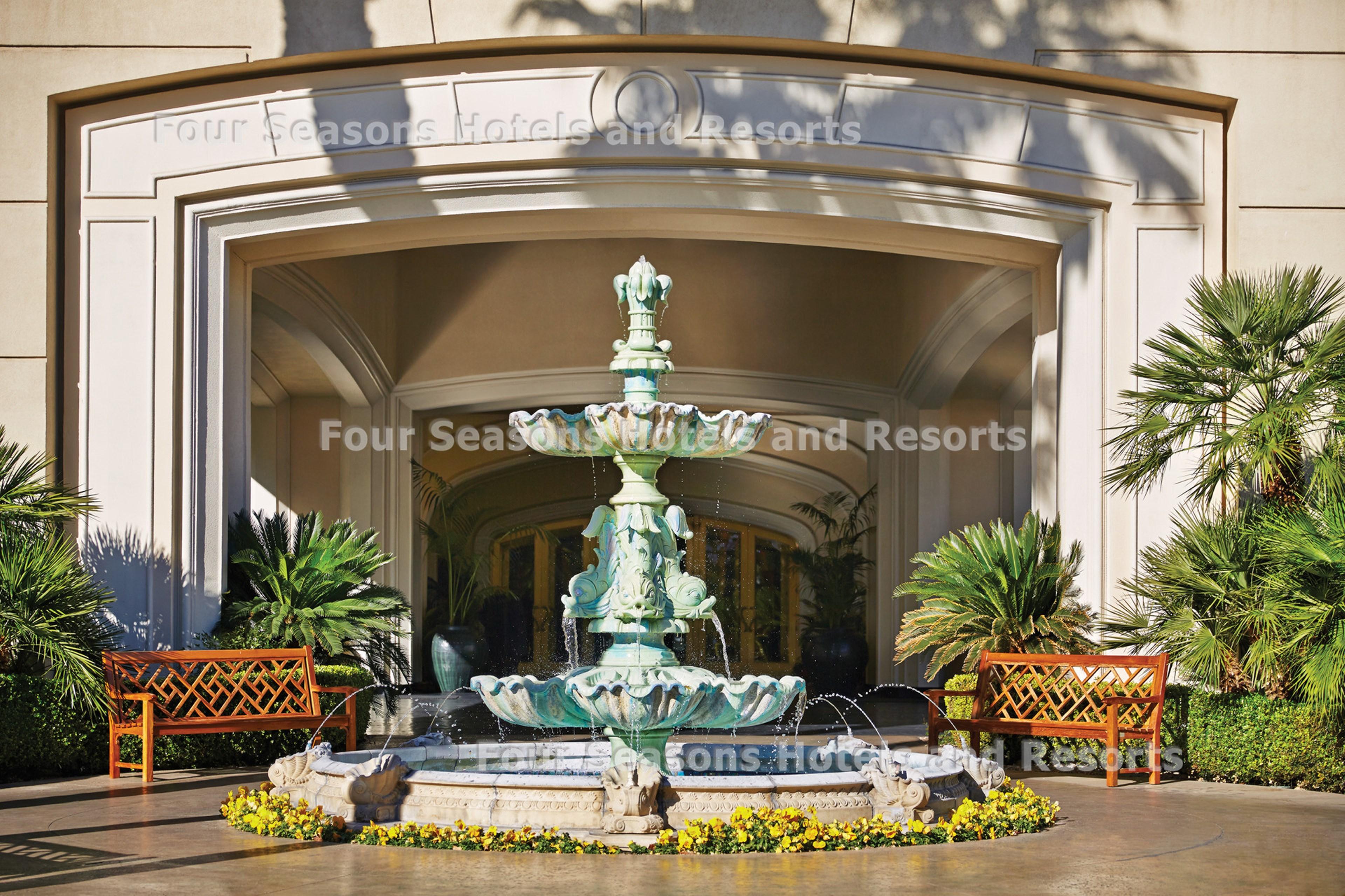 5⋆ FOUR SEASONS HOTEL LAS VEGAS ≡ Las Vegas, NV, Verenigde Staten ≡ Lowest  Booking Rates For Four Seasons Hotel Las Vegas in Las Vegas